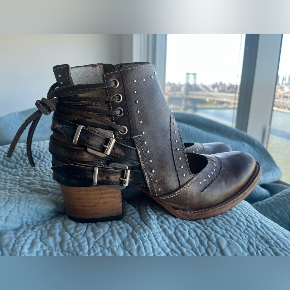 Freebird Brown Studded Boots Desert 8 - Picture 2 of 10